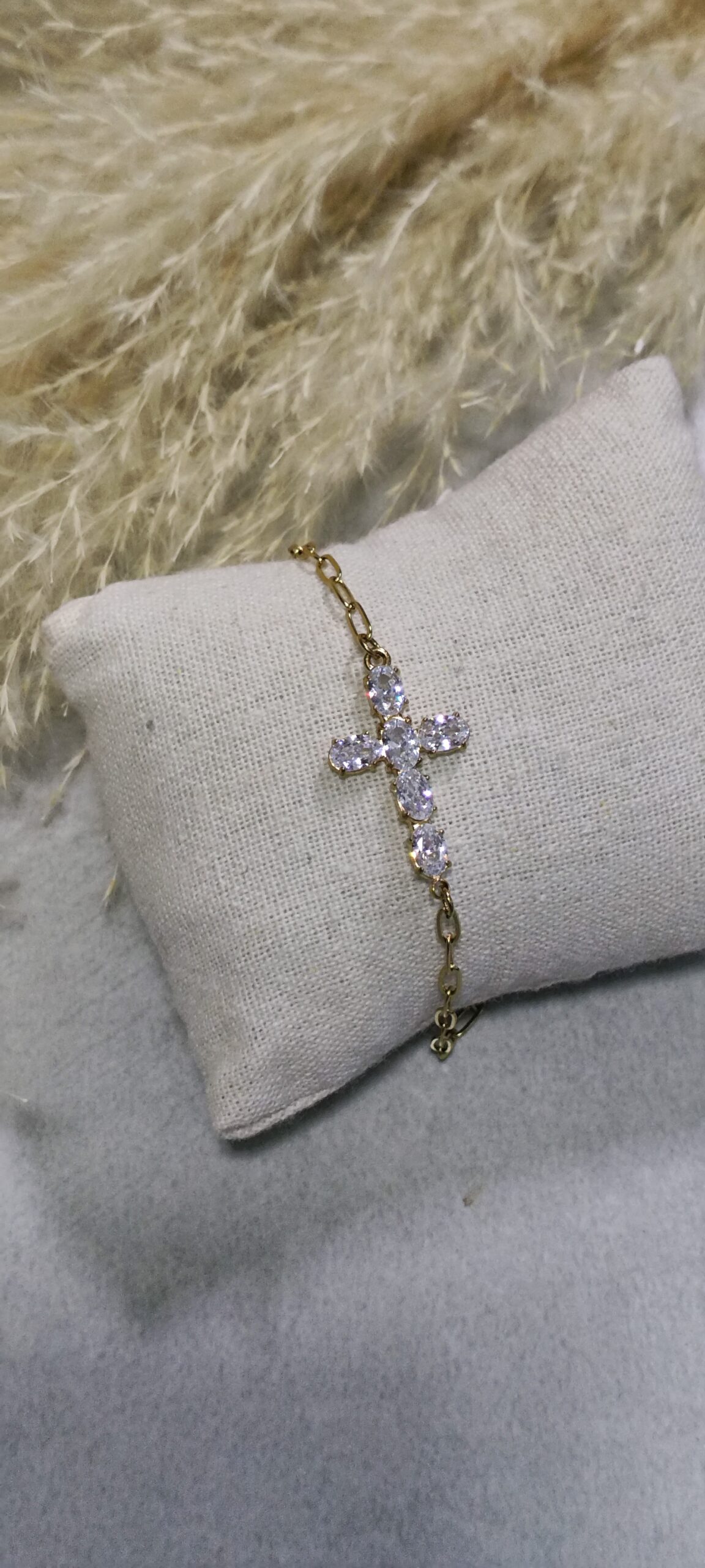 felia cross hand chain - Image 2