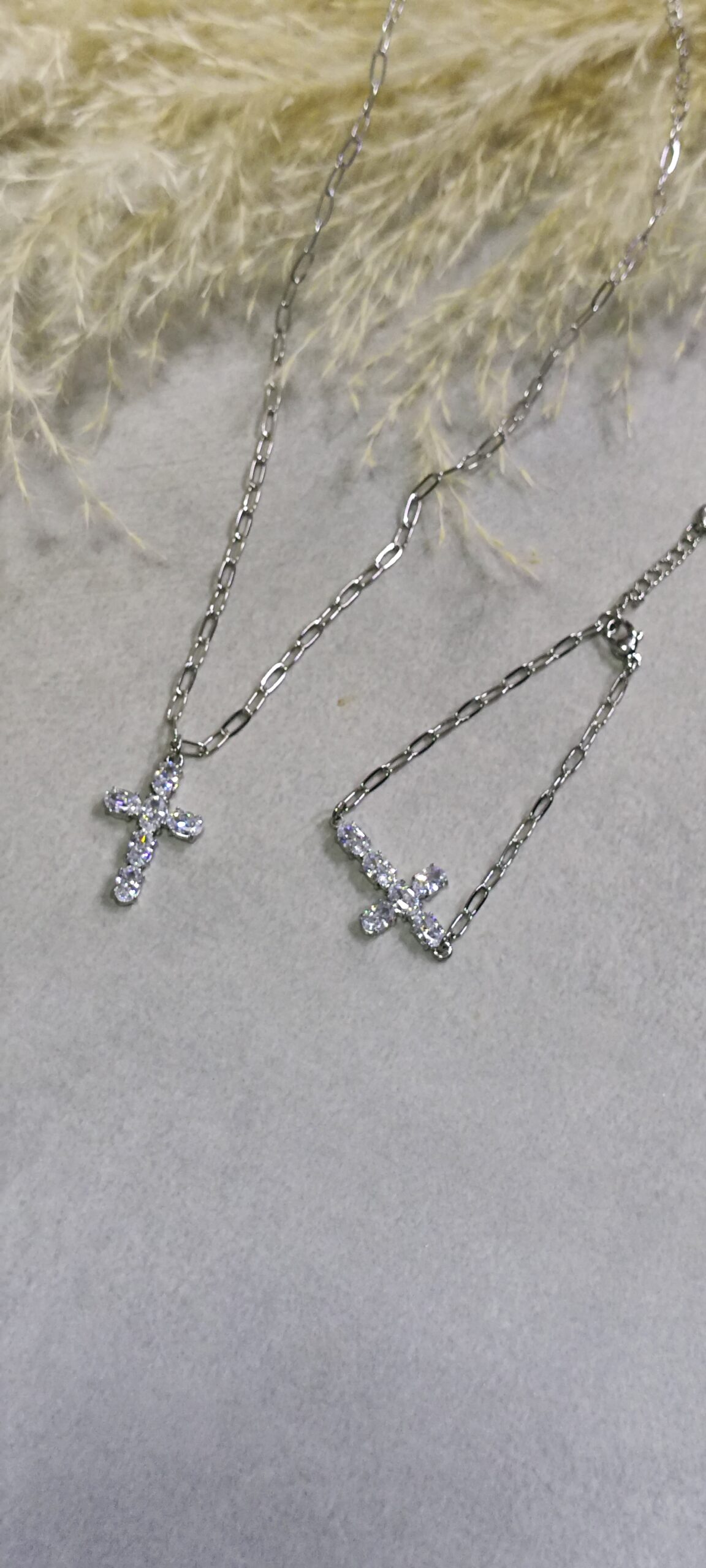 felia cross hand chain - Image 4